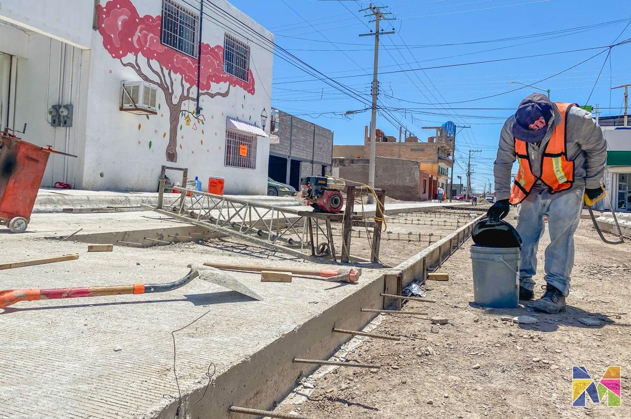 Avanza al 50% obra de concreto hidráulico de calle Doblado en Meoqui