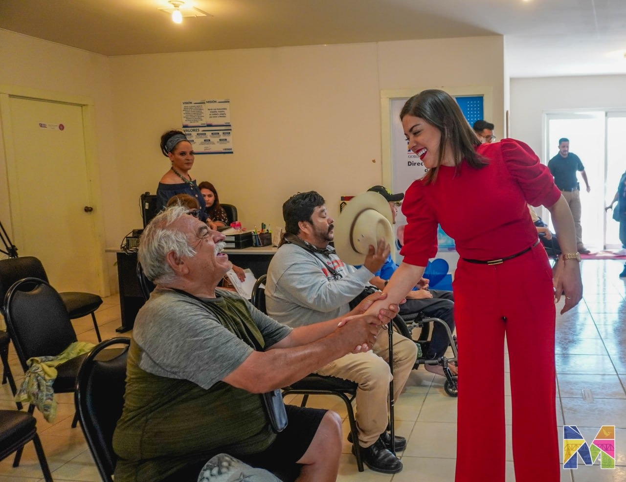 Apoyan a 15 meoquenses con aparatos funcionales